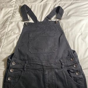 Urban outfitters black overalls